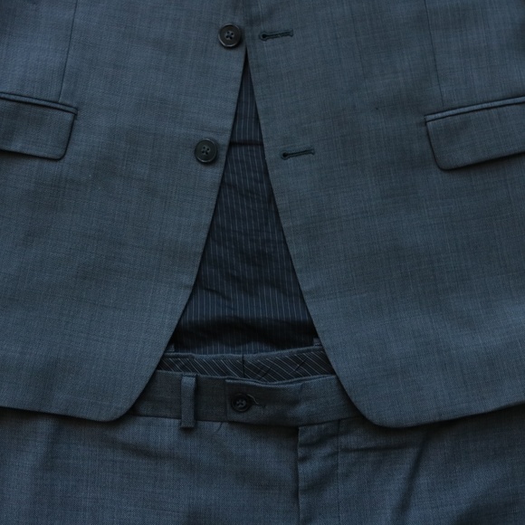 Calvin Klein Suit Set LIKE NEW - Picture 6 of 8